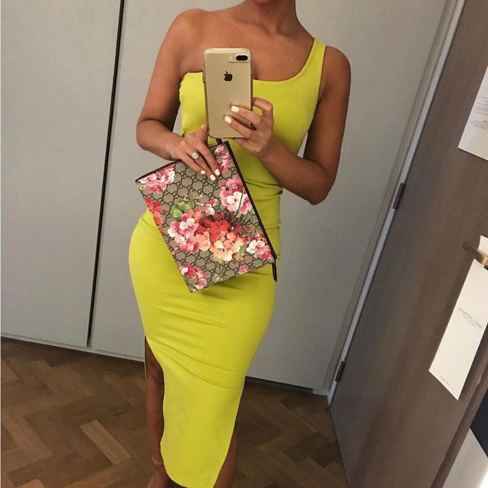 SLNHGR neon green dress
